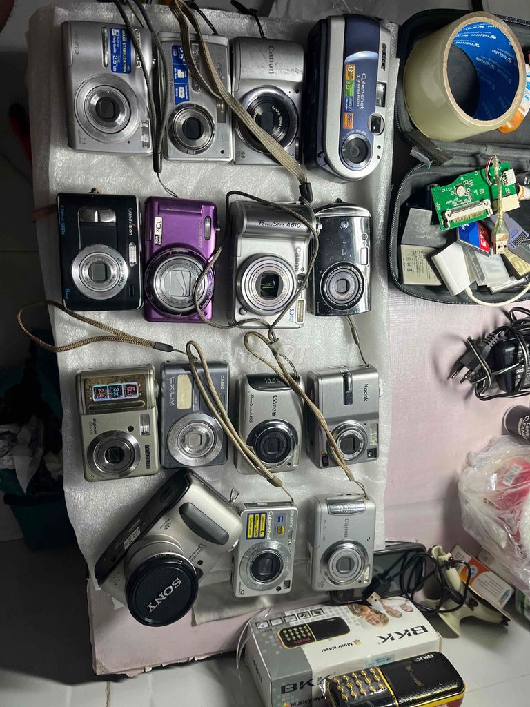 Máy ảnh compact Đa thương hiệu. Mua bán Máy ảnh, Máy quay tại Quận Bình Thạnh Tp Hồ Chí Minh được đăng bởi TRẦN LÊ HÀ VY hình 1