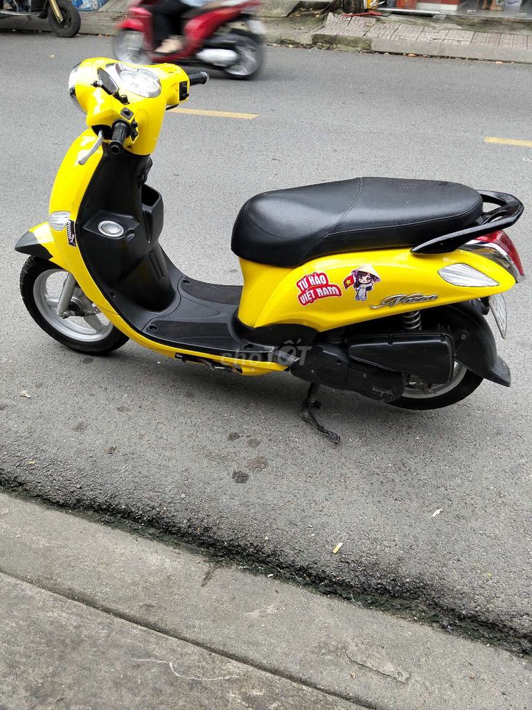 Xe máy Yamaha Nozza màu vàng, số tự động. Mua bán Xe máy tại Quận 12 Tp Hồ Chí Minh được đăng bởi Tien Dinh hình 5