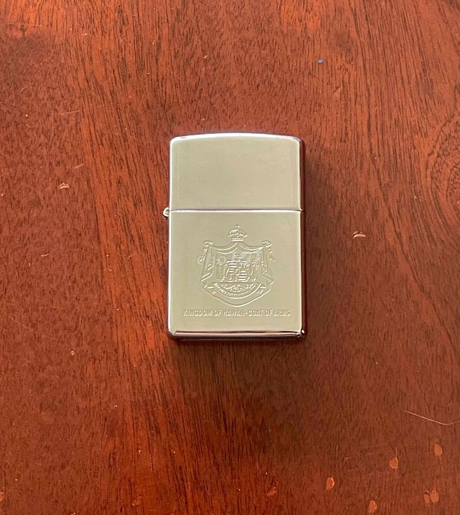 Bật lửa Zippo La Mã mộc đáy ngược. Mua bán Đồ sưu tầm, đồ cổ tại Huyện Cầu Kè Trà Vinh được đăng bởi Thiên hình 1