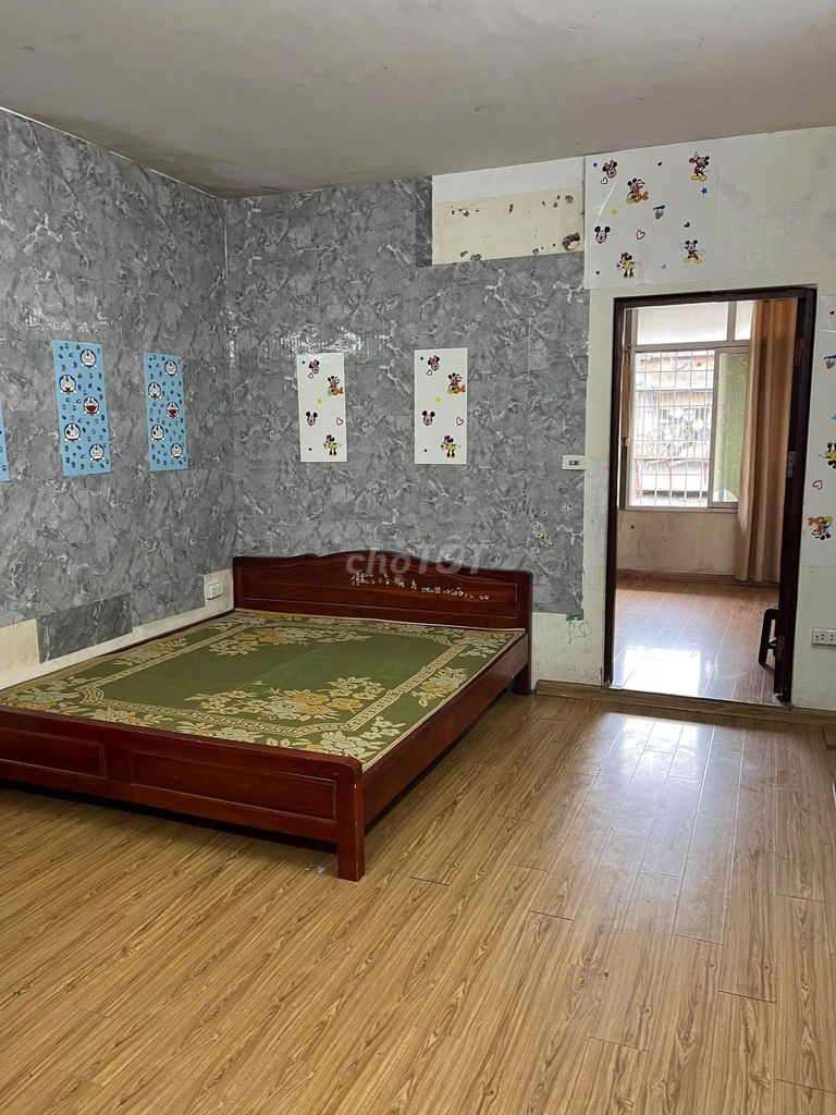 Аренда 5 этажа, Тхань Суан Бак, 65м², 2 спальни