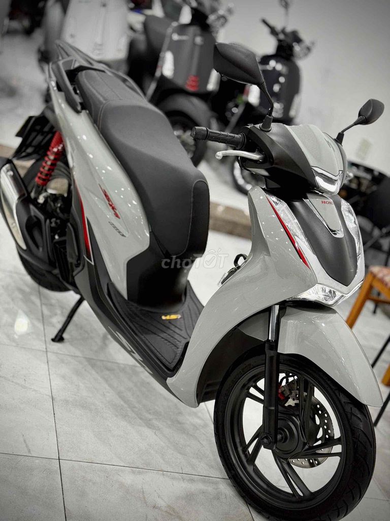 Sh160i 2023 ABS Odo8k Lướt chính chủ 🔥🔥. Mua bán Xe máy tại Thị xã Phú Mỹ Bà Rịa - Vũng Tàu được đăng bởi Cửa Hàng Xe Máy Phú Mỹ hình 1