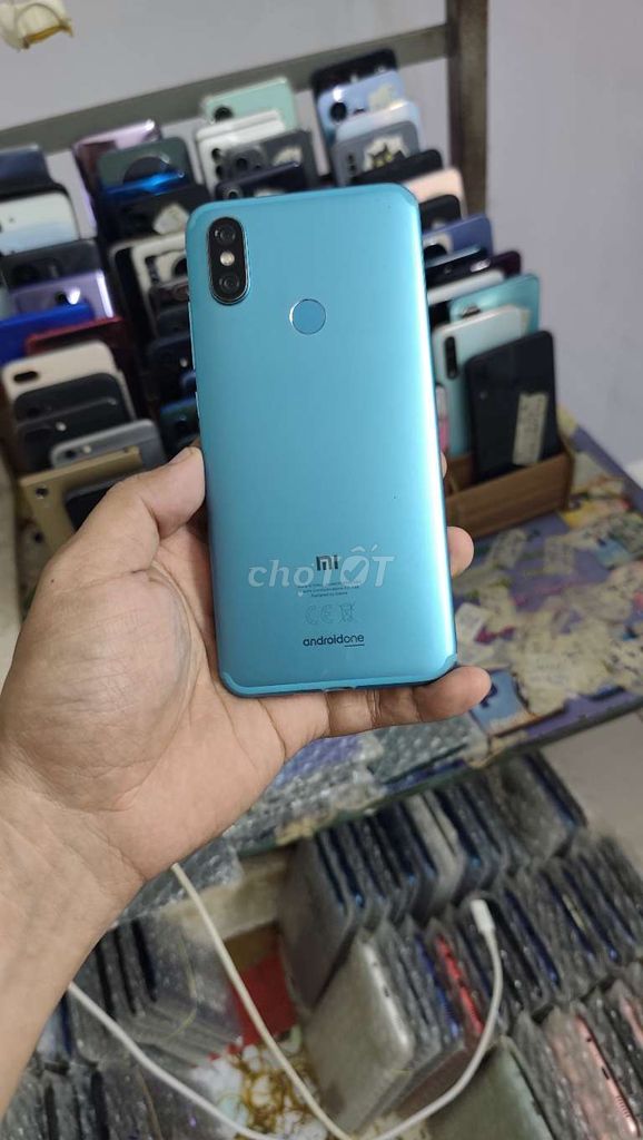 Xiaomi Mi A2, ram 4gb, 64gb, zin 💯. Mua bán Điện thoại tại Quận Gò Vấp Tp Hồ Chí Minh được đăng bởi A LONG   nhận thanh toán THẺ TÍN DỤNG hình 1