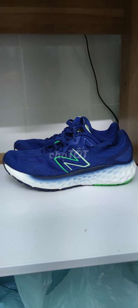 Giày Chạy Bộ New Balance MEVOZLB2