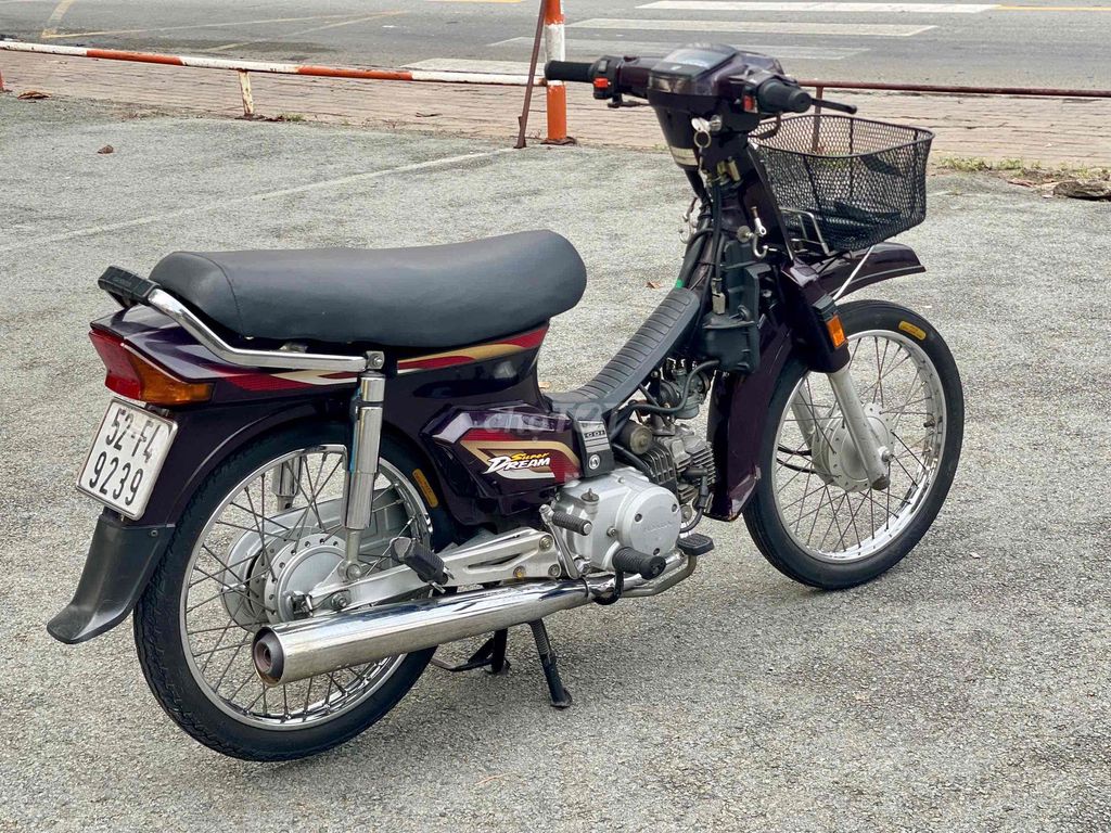 HONDA DREAM SUPPER 2005 nguyên zin 1 chủ siêu đẹp. Mua bán Xe máy tại Thành phố Thủ Đức Tp Hồ Chí Minh được đăng bởi Xe Máy Nguyễn Phụng hình 5