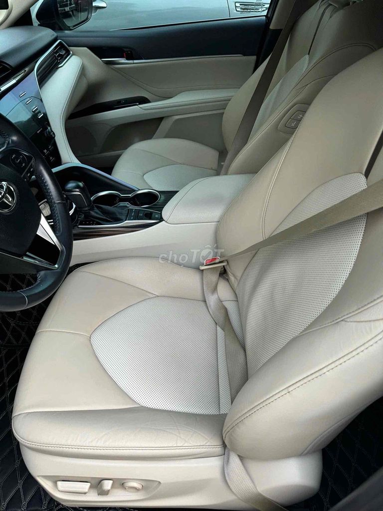 Toyota Camry 2020 2.5Q - 100000 km. Mua bán Ô tô tại Thành phố Vũng Tàu Bà Rịa - Vũng Tàu được đăng bởi Lê Thanh Trà hình 9