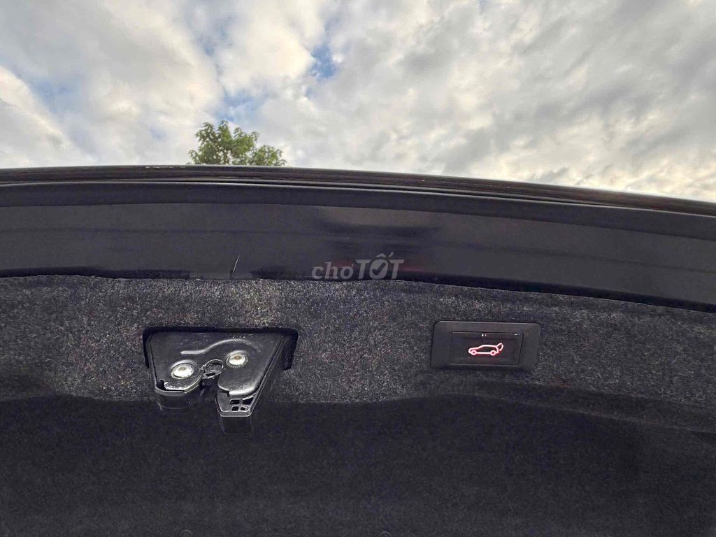 Mazda 6 2015 2.0 AT - 11000 km. Mua bán Ô tô tại Quận Cầu Giấy Hà Nội được đăng bởi Duc Nam hình 11