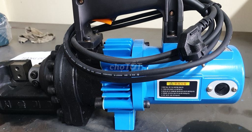 Máy cắt sắt cầm tay 25. Mua bán Đồ chuyên dụng, Giống nuôi trồng tại Huyện Hóc Môn Tp Hồ Chí Minh được đăng bởi Máy móc xây dựng hình 1