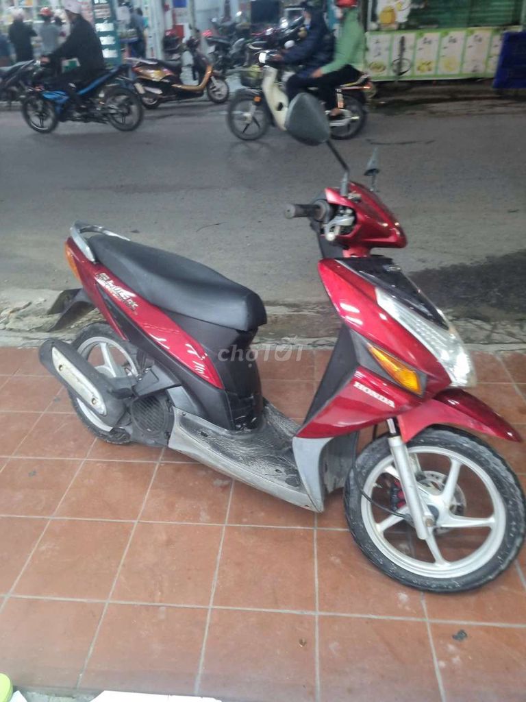 Nhà dư dùng bán bớt xe honda click máy êm. Mua bán Xe máy tại Quận Bình Thạnh Tp Hồ Chí Minh được đăng bởi trúc lê hình 2