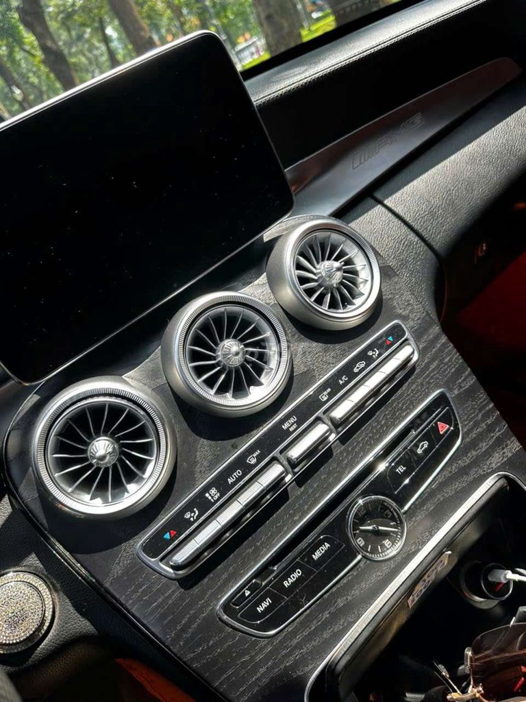 Mer C300 AMG 2016 - 95000 km. Mua bán Ô tô tại Quận 7 Tp Hồ Chí Minh được đăng bởi Mon hình 3