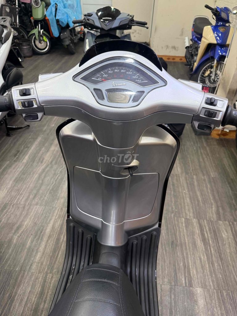 Vespa sprint bạc posche , chính chủ. Mua bán Xe máy tại Quận 11 Tp Hồ Chí Minh được đăng bởi Thành Phú hình 4