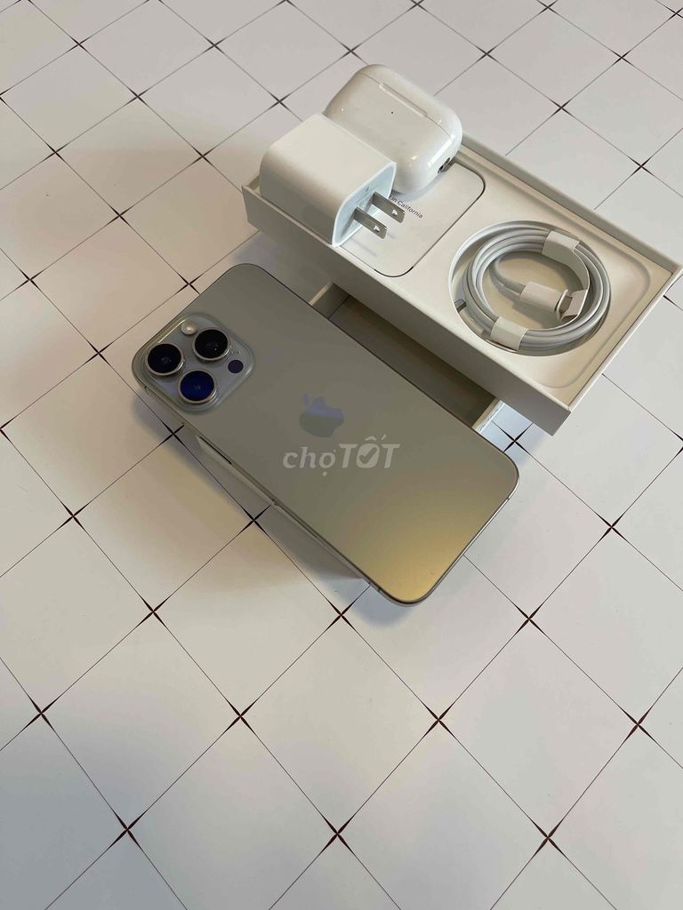 iPhone 15 Pro Max 256 QTế Zin Full Xài Tốt Pin 90%. Mua bán Điện thoại tại Quận 3 Tp Hồ Chí Minh được đăng bởi Hủ Tiền May Mắn hình 1