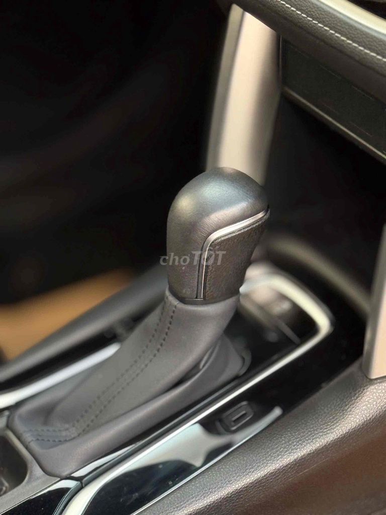 Corolla Cross 2024 Model 2025 1.8V Đỏ 1 Vạn Km. Mua bán Ô tô tại Quận Cầu Giấy Hà Nội được đăng bởi Vũ Kiên hình 12