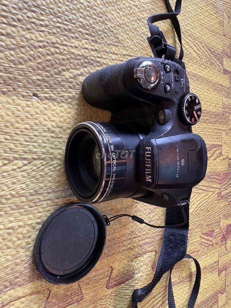 Máy ảnh Fujifilm FinePix S Đen Cần sửa chữa. Mua bán Máy ảnh, Máy quay tại Quận Sơn Trà Đà Nẵng được đăng bởi HƯƠNG GIANG hình 1