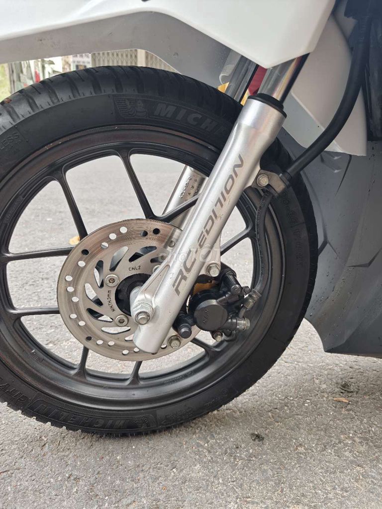 Cần bán click thái 125. Mua bán Xe máy tại Quận Tân Phú Tp Hồ Chí Minh được đăng bởi Tấn Hồng hình 2