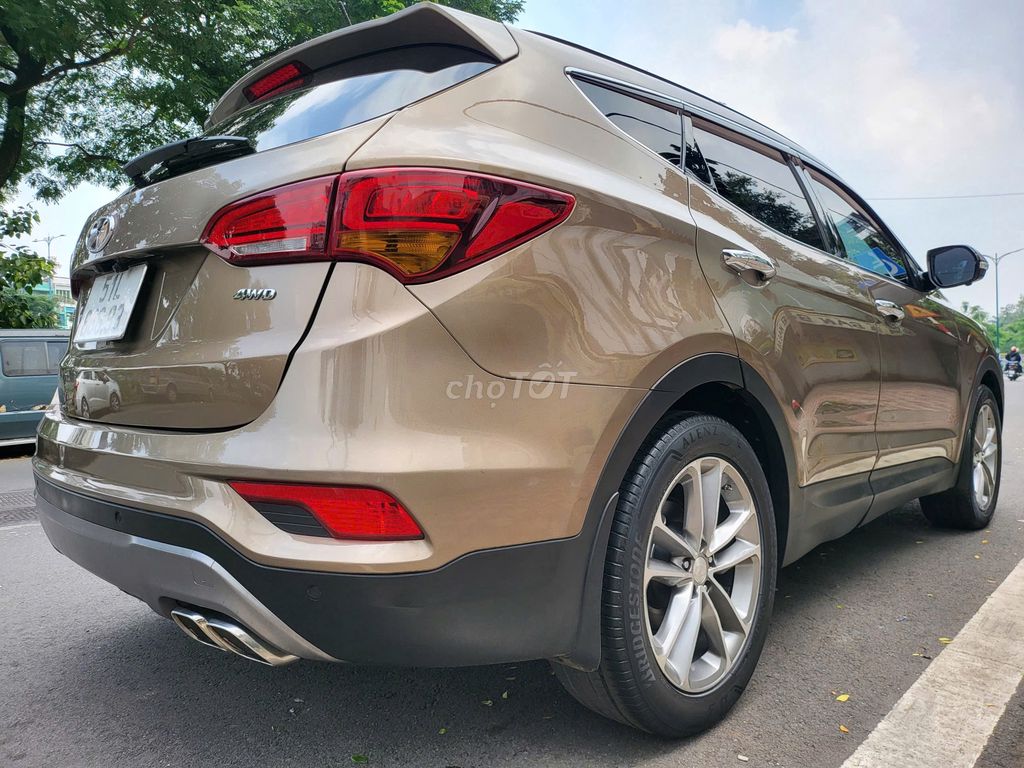 Hyundai Santafe 2017 2.4 AWD Nâu đất. Mua bán Ô tô tại Quận 10 Tp Hồ Chí Minh được đăng bởi Anh Thanh hình 5