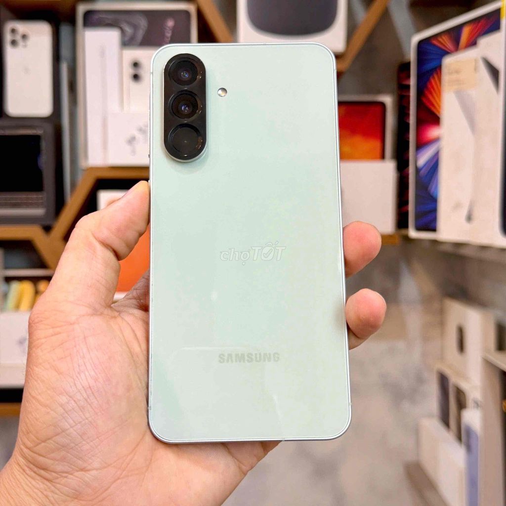 Sam Sung A56 256gb likenew. Mua bán Điện thoại tại Thành phố Thủ Đức Tp Hồ Chí Minh được đăng bởi Phạm Văn Giang hình 1