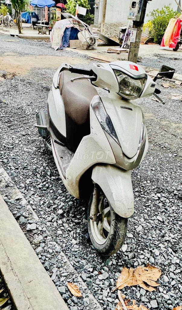 Honda Lead Fi 2016 белый
