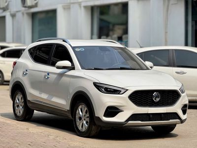 MG ZS STD Trắng 5 chỗ
