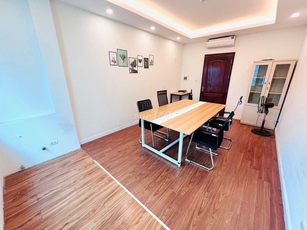 Cực rẻ! Sàn VP tại Nguyễn Ngọc Vũ, Thanh Xuân, DT: 30m2, giá rẻ