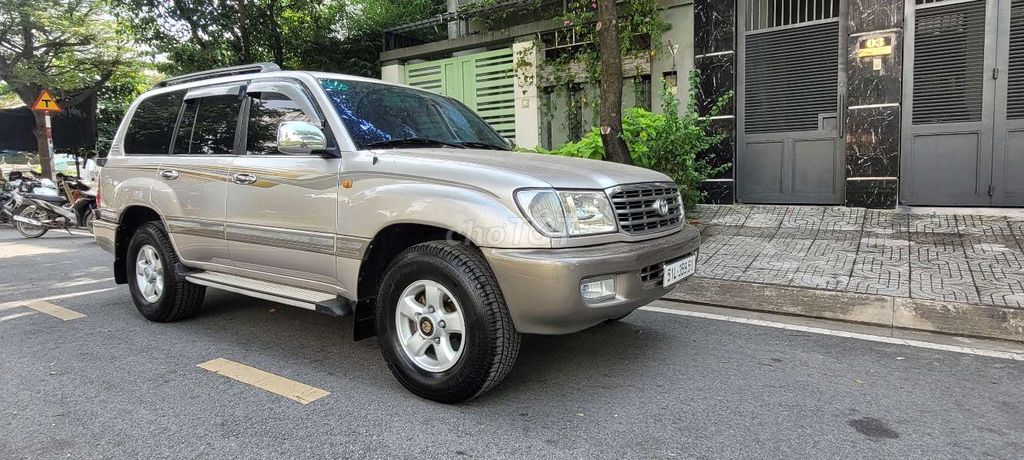 Toyota Land Cruiser LC100 Vàng cát Số sàn. Mua bán Ô tô tại Thành phố Thủ Đức Tp Hồ Chí Minh được đăng bởi Xuân Khánh  hình 9