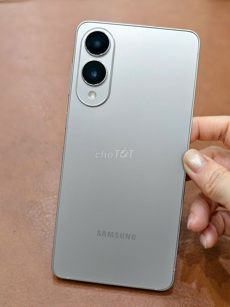 Samsung Galaxy S25 Edge 256gb màu Xám bh T8-26. Mua bán Điện thoại tại Quận Đống Đa Hà Nội được đăng bởi Hn Store hình 1