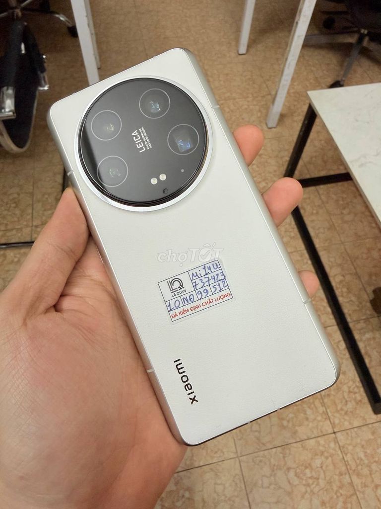 Xiaomi 14 Ultra 🤍 White đẳng cấp, nhìn là mê. Mua bán Điện thoại tại Quận 10 Tp Hồ Chí Minh được đăng bởi Lê Quân Mobile hình 1