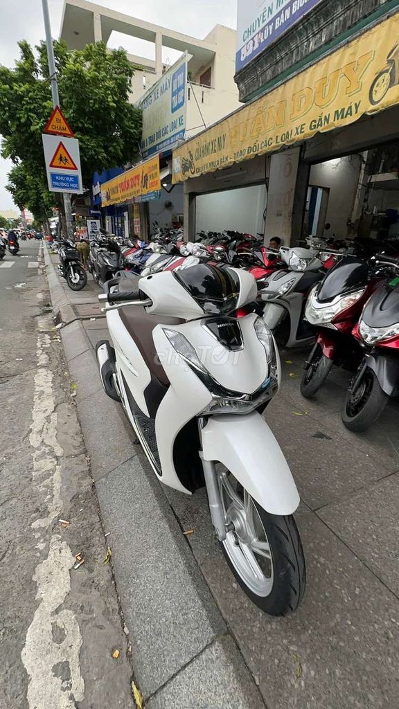 Хонда SH 150 ABS 2021 белая б/у