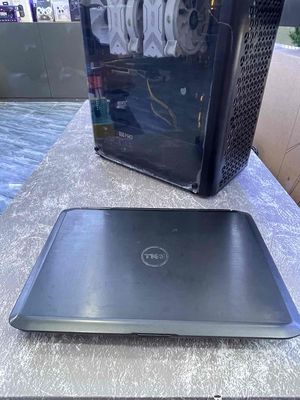Laptop Dell i5 ram 8g ssd 120g