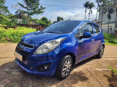 Chevrolet Spark 5 chỗ Xanh