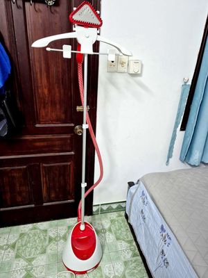 Bàn ủi đứng hơi nước Tefal IT2440 còn dùng rất tốt. Mua bán Nội thất, đồ gia dụng khác tại Quận Tân Bình Tp Hồ Chí Minh được đăng bởi Chi Nguyen
