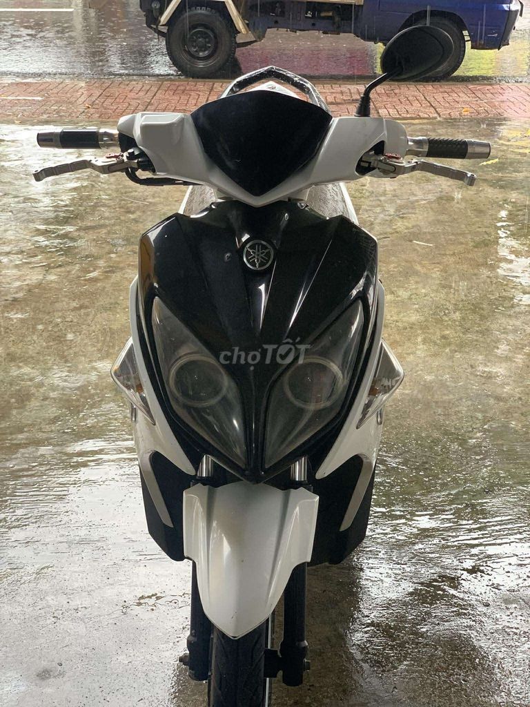 Yamaha Nouvo LX Trắng đen máy êm ngon chất. Mua bán Xe máy tại Thành phố Buôn Ma Thuột Đắk Lắk được đăng bởi XE MÁY ĐÔNG TÚ hình 3