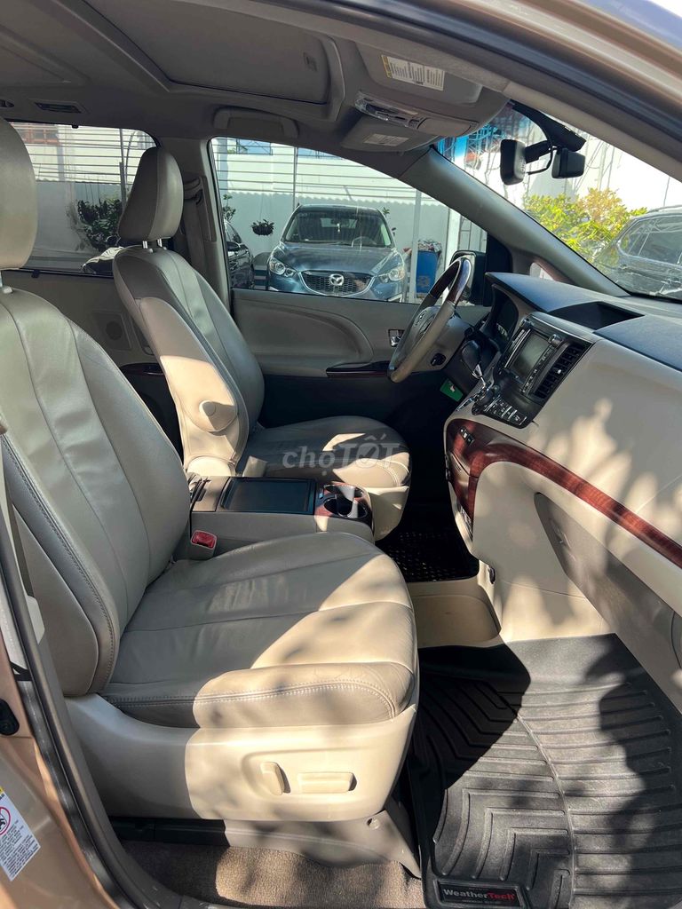 Toyota Sienna 2012 - 86000 km. Mua bán Ô tô tại Quận Ninh Kiều Cần Thơ được đăng bởi Triển Oto Xuân Khánh hình 10