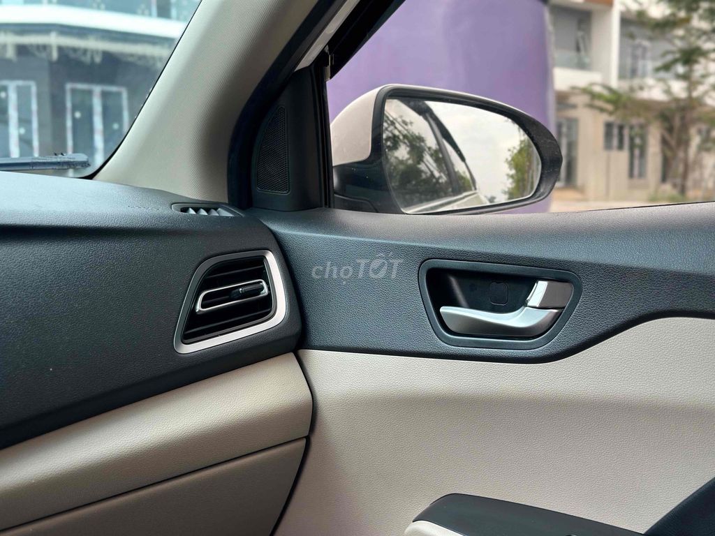 Hyundai Accent 2021 Số tự động 51.000 km Trắng. Mua bán Ô tô tại Thành phố Huế Thừa Thiên Huế được đăng bởi Nguyên Duy Nam hình 14