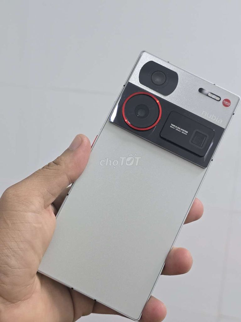 Nubia Z60 Ultra 12GB/256GB Bạc Like New. Mua bán Điện thoại tại Thành phố Bến Tre Bến Tre được đăng bởi Lê Trường hình 1