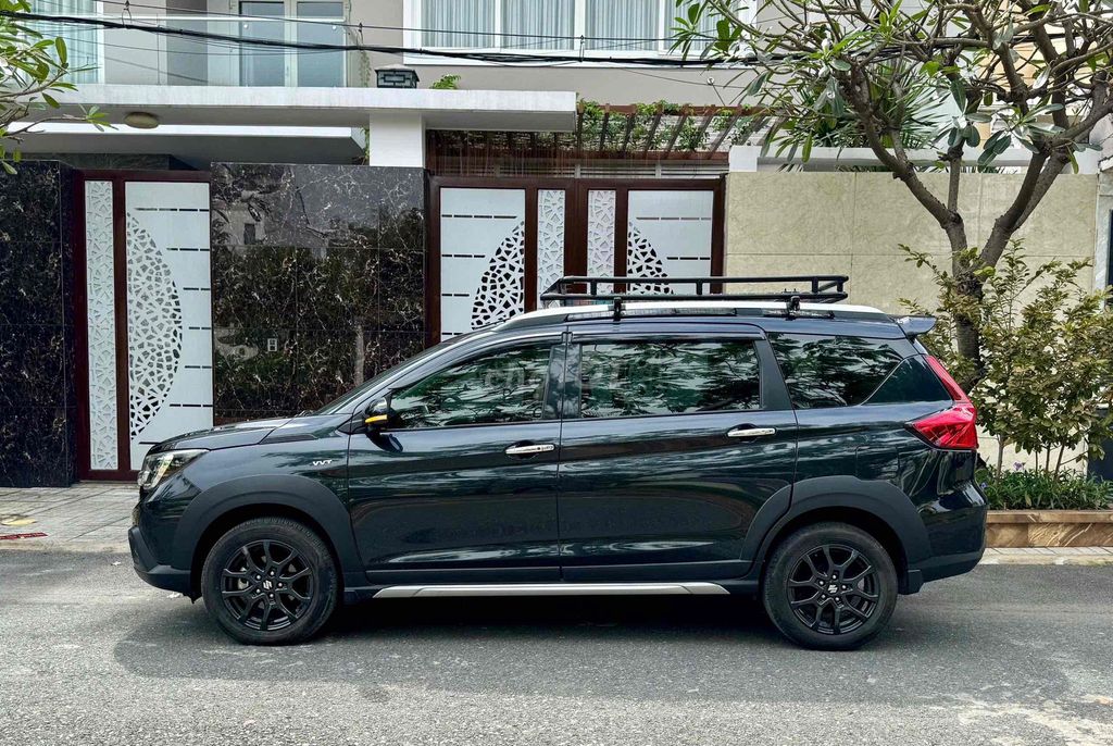 Suzuki XL7 Hybrid AT GLX 2024 11.000 km Đen. Mua bán Ô tô tại Quận Bình Tân Tp Hồ Chí Minh được đăng bởi Lê Hoàng Hải hình 4
