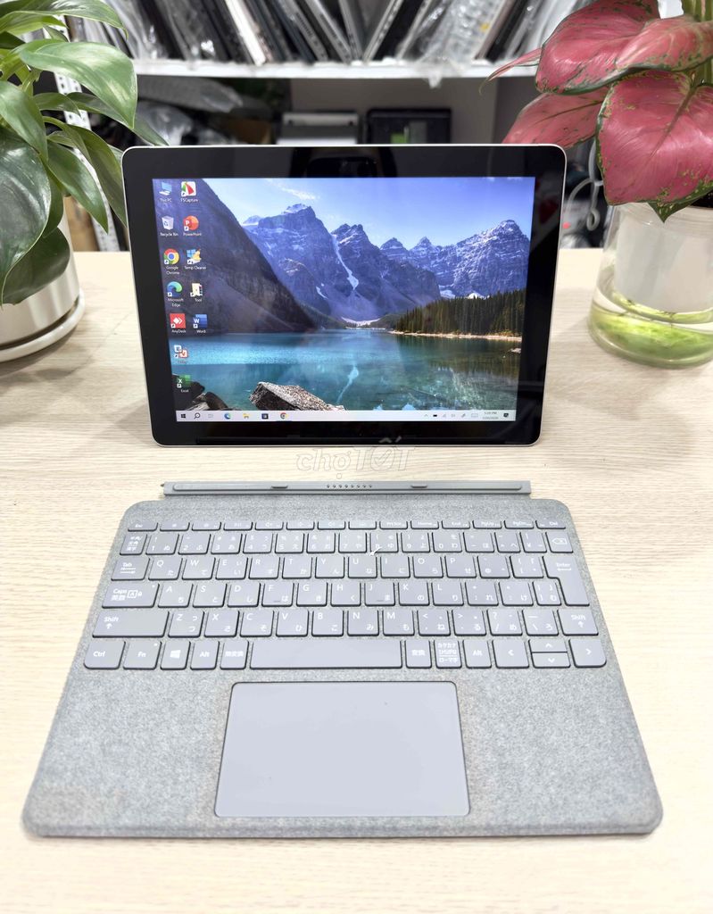 Surface Go Pentum Ram 8 SSD 128GB cảm ứng quá đẹp. Mua bán Laptop tại Quận Hai Bà Trưng Hà Nội được đăng bởi Akiba shop hình 1