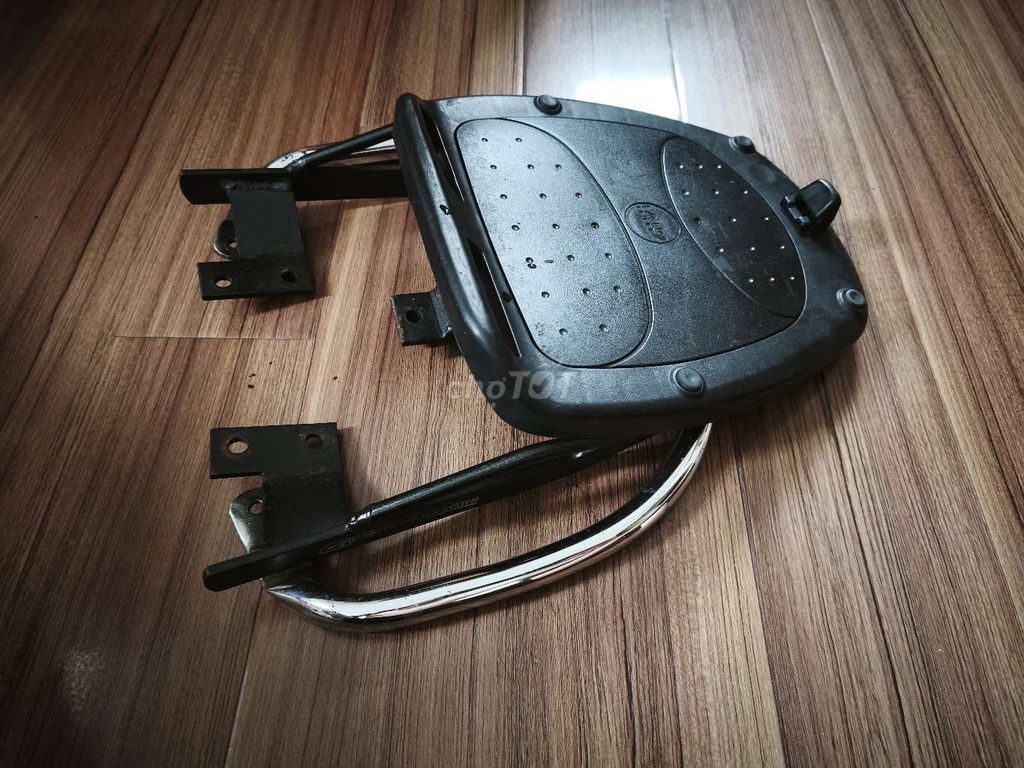 Baga Givi đế thùng Givi. Mua bán Phụ tùng xe tại Quận Bình Thạnh Tp Hồ Chí Minh được đăng bởi Nguyen hình 1