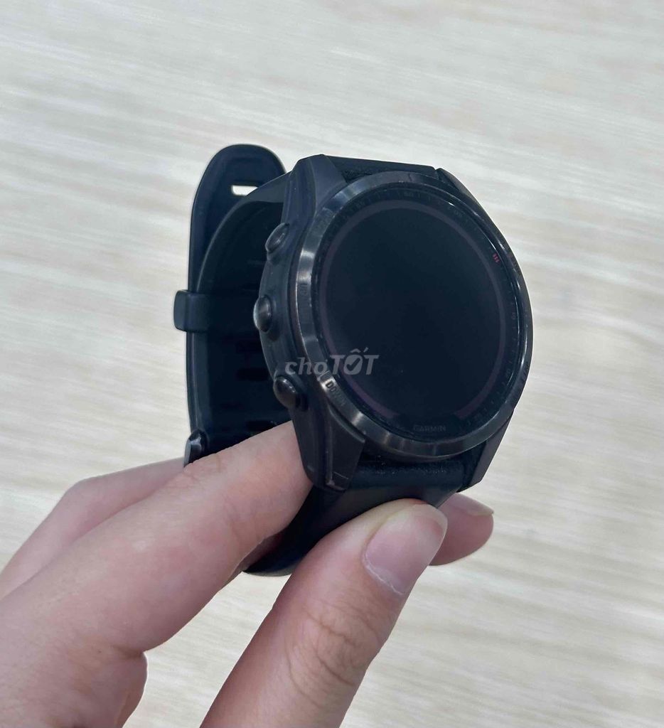 Đồng hồ Garmin Fenix 7S Sapphire Solar màu đen