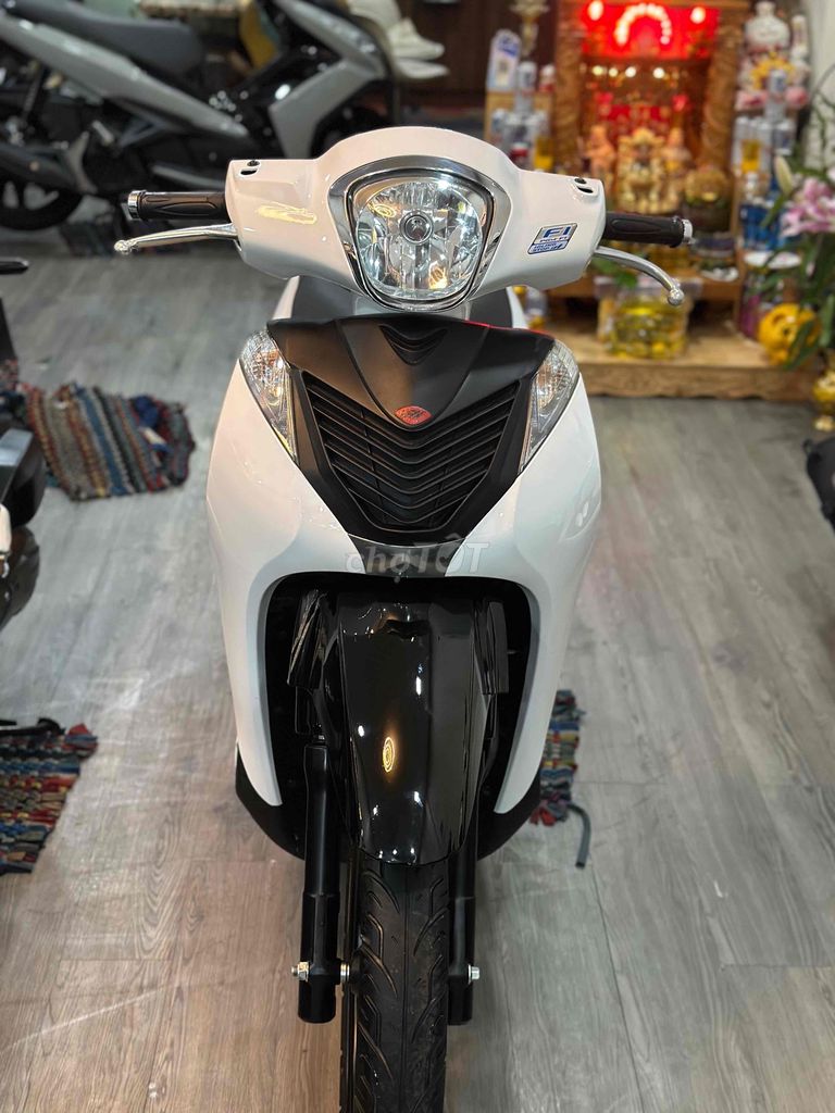 Sh mode 2017 trắng đen siêu đẹp nợ xấu trả 12 triu. Mua bán Xe máy tại Quận Thanh Khê Đà Nẵng được đăng bởi Xe Máy Cũ Hải Nguyễn hình 1