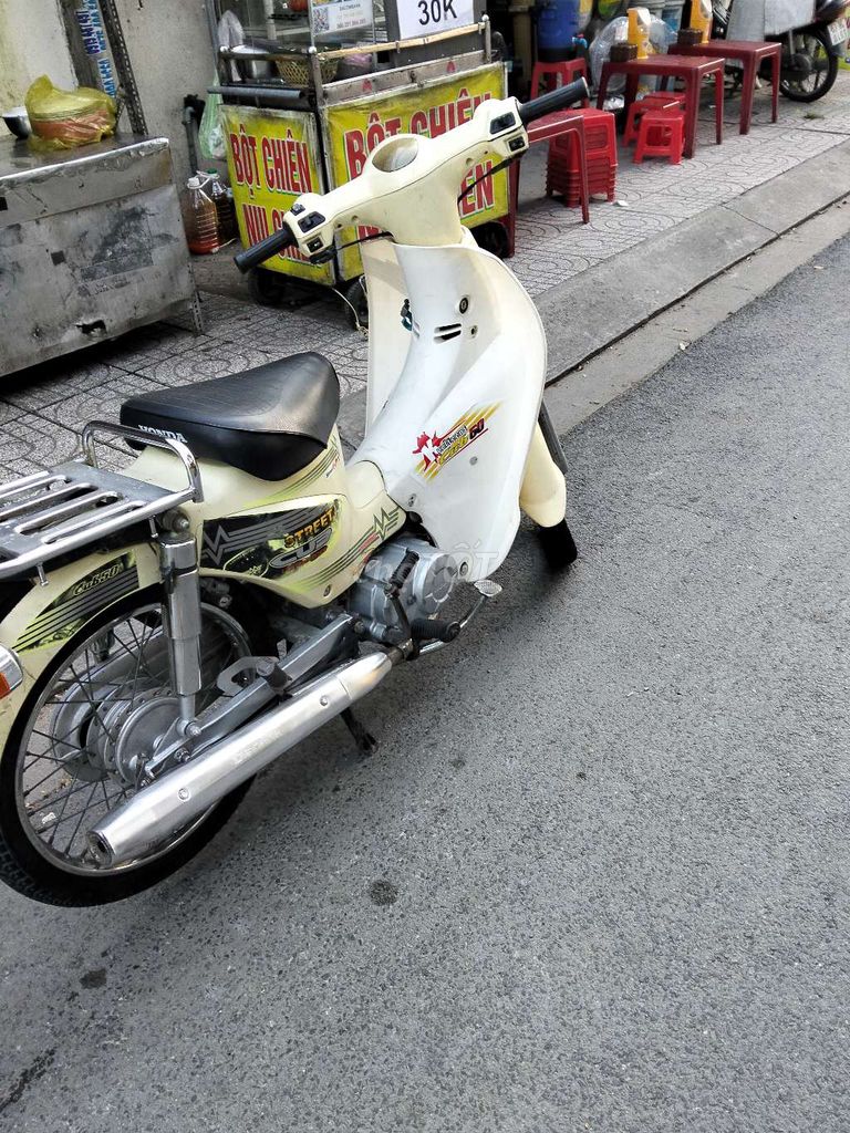 Cúp 50cc biến số tỉnh xe đẹp máy móc êm ru. Mua bán Xe máy tại Quận 12 Tp Hồ Chí Minh được đăng bởi Tien Dinh hình 3