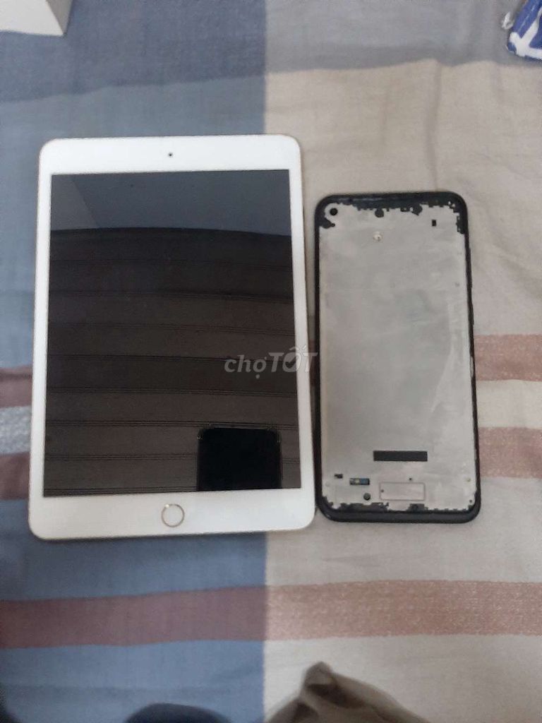 Apple iPad Mini 3 16GB Trắng Hư màn hình. Mua bán Máy tính bảng tại Quận Bình Thạnh Tp Hồ Chí Minh được đăng bởi Tý lớn classic hình 1