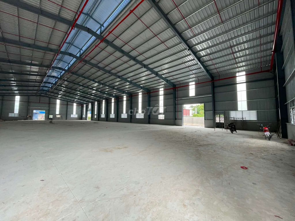 Cho thuê nhà xưởng 4000m2 giá thuê 250 triệu / tháng