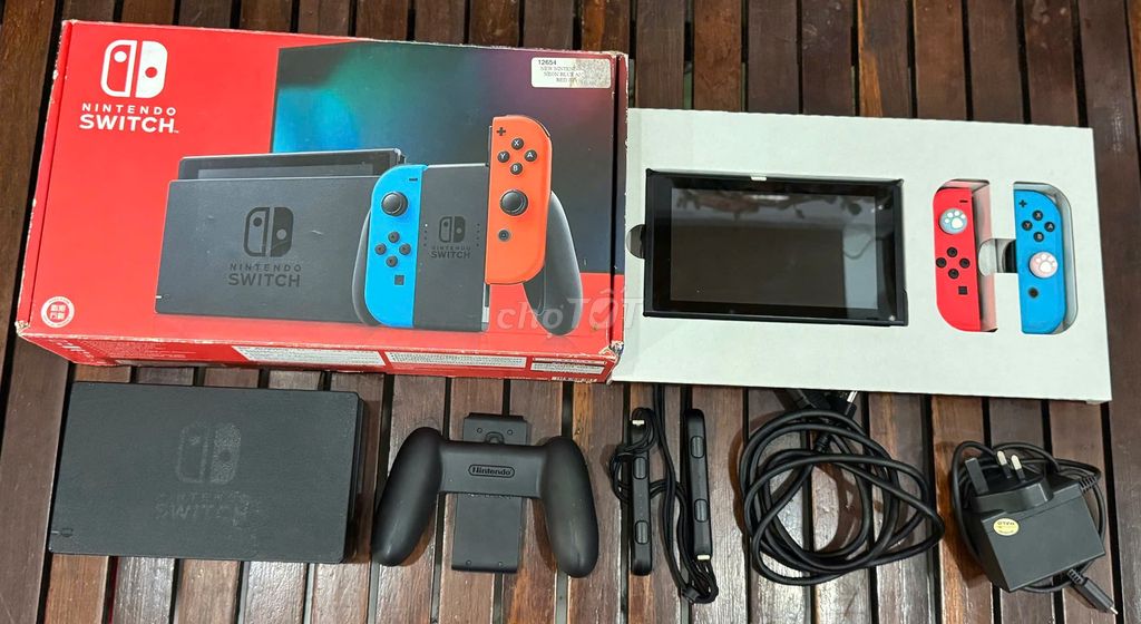 Switch V2 Neon hack mod chip , thẻ nhớ 128gb .