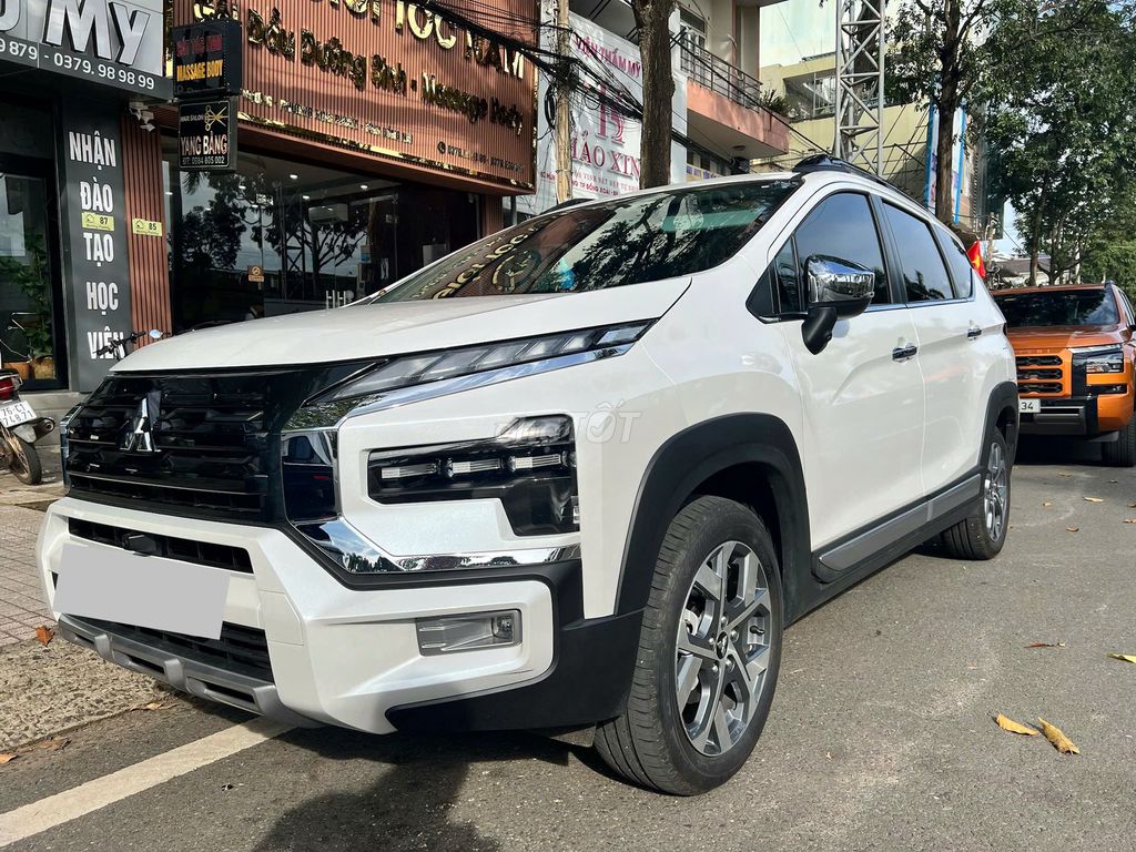 Mitsubishi Xpander Cross 2025 siêu hiếm 2100km. Mua bán Ô tô tại Quận 6 Tp Hồ Chí Minh được đăng bởi XE MỚI VÀ QUA SỬ DỤNG CHÍNH HÃNG hình 7
