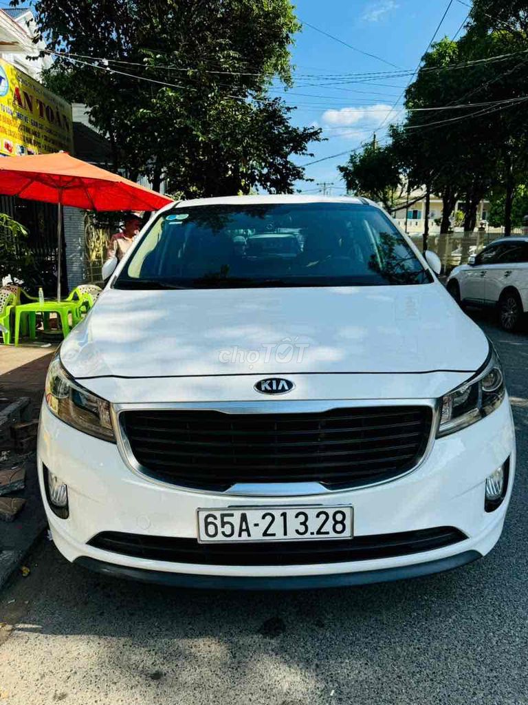 Kia Sedona 2018 2.2 DATH - 80000 km