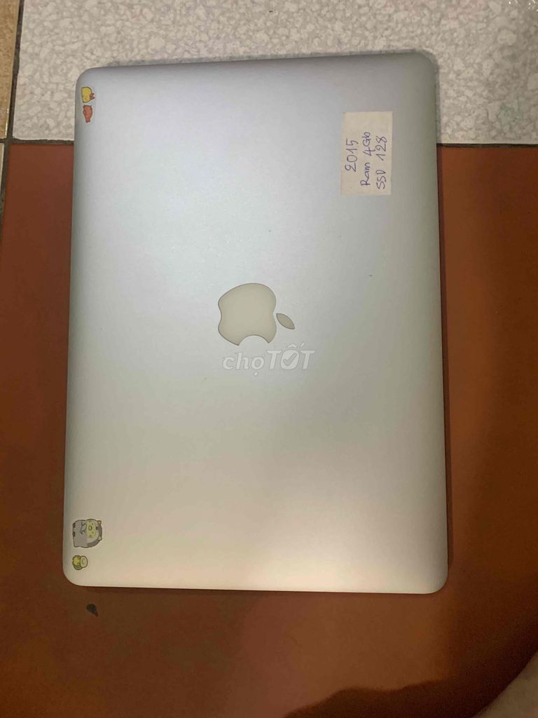Macbook Air 2015 I5 128g 13.3” Zin Đẹp 98%. Mua bán Laptop tại Quận 3 Tp Hồ Chí Minh được đăng bởi Tran Minh Tam hình 1