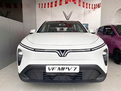 VinFast VF MPV7 trả trước chỉ từ 31