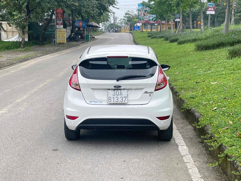 Ford Fiesta 2015 S 1.5 AT số tự động đẹp xuất sắc. Mua bán Ô tô tại Huyện Sóc Sơn Hà Nội được đăng bởi Xuân Khánh ô tô hình 6