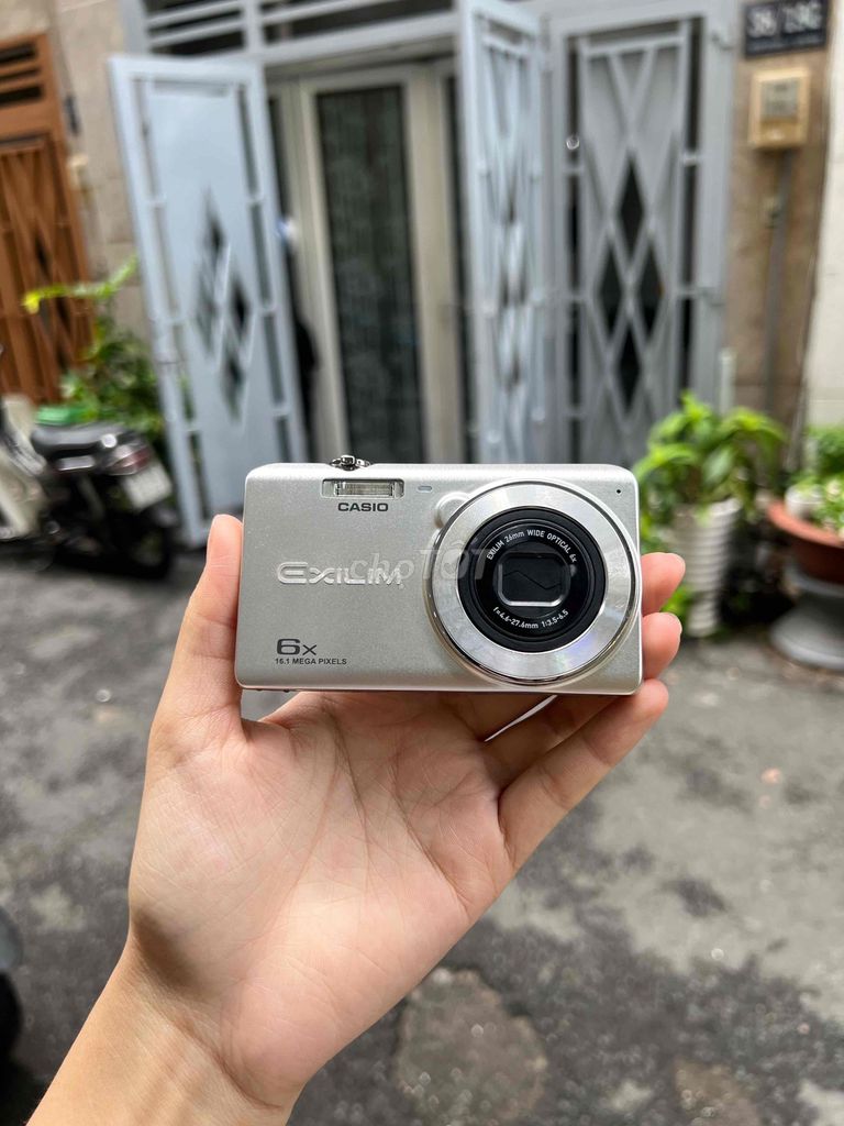 Casio Exilim Máy ảnh kỹ thuật số Bạc. Mua bán Máy ảnh, Máy quay tại Quận Phú Nhuận Tp Hồ Chí Minh được đăng bởi Khánh máy ảnh top 1 hình 1