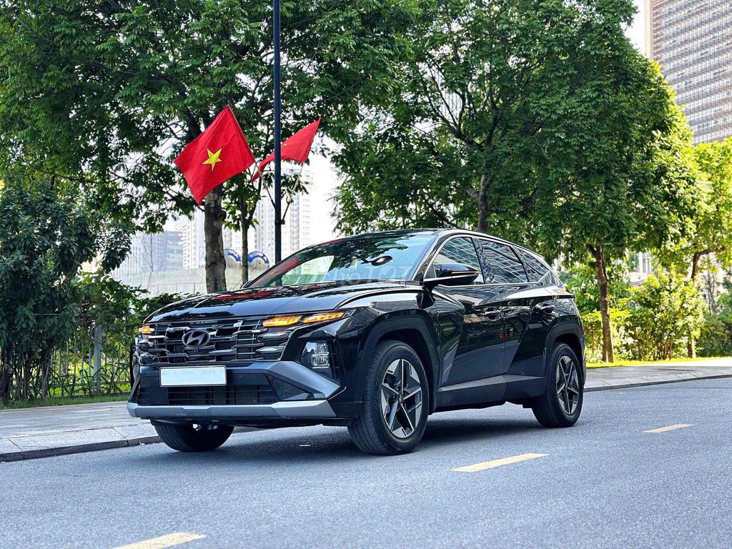 Huyndai Tucson 2025 2.0 ATH - 7000km. Mua bán Ô tô tại Quận Cầu Giấy Hà Nội được đăng bởi Thái Hoàng Long Auto hình 3